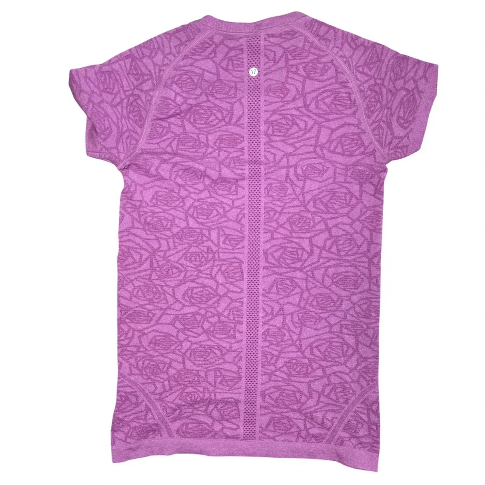 Lululemon Tech Short Sleeve Shirt Size 10 Purple Rose Print Athletic Top